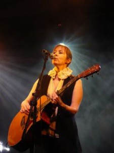 Suzanne Vega by bird ghosts via Flickr
